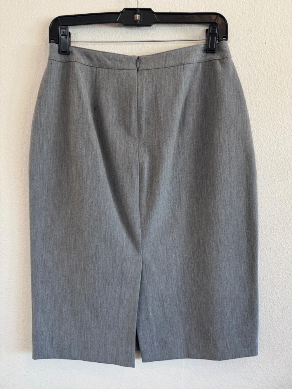 Jones & Co Gray Pencil Skirt Size 8 - Picture 2 of 4